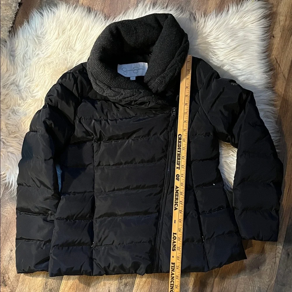 Jessica Simpson asymmetrical black puffer coat with knitted neck sweater collar - Picture 4 of 7